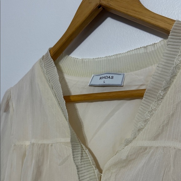 Rihoas Cream Pearl Button-Up Lux Blouse - Picture 4 of 12